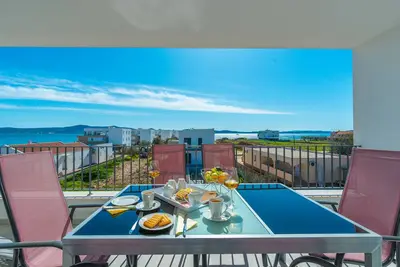 Image de Fantastiquement beaux appartements 2 minutes de la piscine de la plage dans la maison