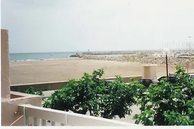Image de St Pierre la Mer (11)appartement T3, 6 personnes, Front de Mer, Parking privé