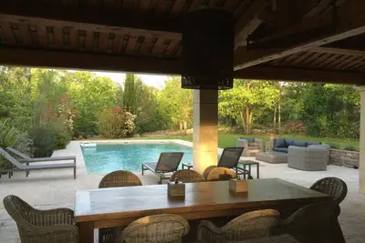 Image de Beautiful and quiet house with pool. 5 bedrooms. 4000m2 garden