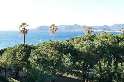 Image de Bel appartement lumineux 2 pièces 40 m2 à 80 m de la plage, vue mer