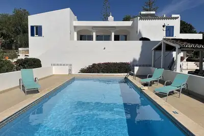 Image de 15 minutes de la mer, villa, piscine privée, , wifi gratuit, bbq, proche golf