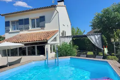 Image de Villa de Vacance avec piscine privée proche Avignon Orange Châteauneuf du Pape