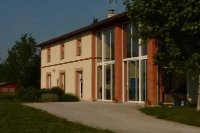 Image de 12 km from Toulouse but in the countryside, quiet, view, swimming pool, air-conditioning, plancha. . .