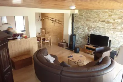 Image de Grand Chalet aux Angles avec vue magnifique sur lac et montagnes, classé 4*