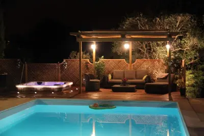 Image de Villa au calme, spa (6 places), piscine, proche Cannes (15km) et Antibes (12km)