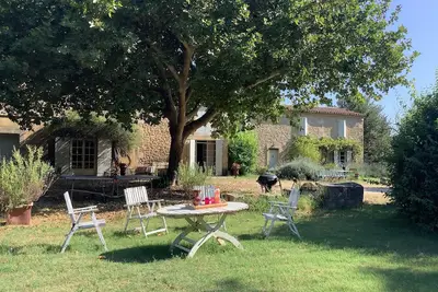 Image de Authentique Mas Provencal 19ème siècle classé 4* dans un parc de 5000 m² cloturé
