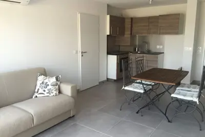 Image de Appartement neuf avec grande terrasse équipé pour 4 personnes