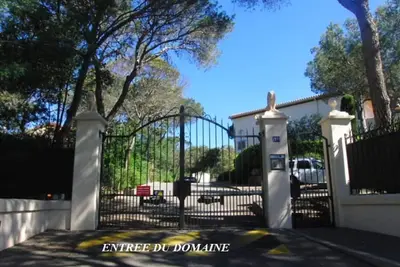 Image de Très beau Domaine de standing, arboré, sécurisé, parking, entrée plage 50 m