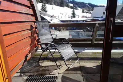 Image de Studio tout confort 4 pers au coeur de la station, skis aux pieds
