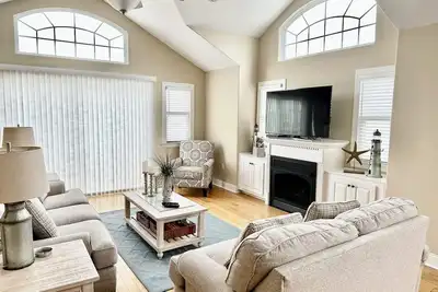 Image de Superbe maison 5br avec grande salle de jeux ~ Près de la plage ~ Maintenant RÉSERVATION 2019!