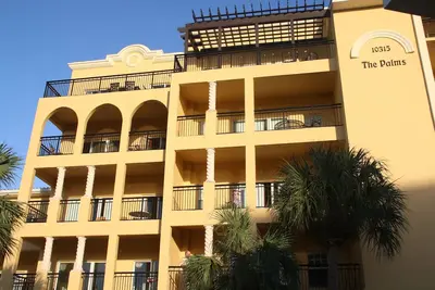 Image de Grand condo de plage de 2 chambres et 2 salles de bains - avec plage, ménage, produits de nettoyage