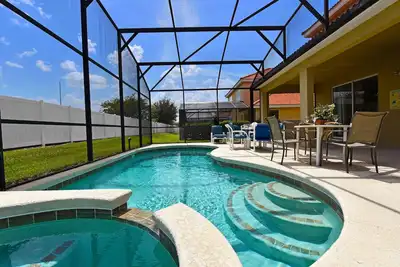 Image de Complexe, maison Disney pour la famille et les amis, avec piscine orientée sud, spa, près du golf