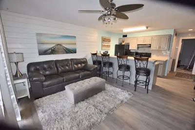 Image de *Magnifique! 1 Bd / 1Ba (slps 4) Sur l'eau! 2 étapes vers l'unité! Wifi