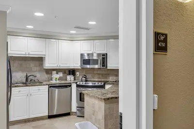 Image de 2 Br / 2 Ba Premium Condo à Westwinds sur le 6ème étage avec Aménagements Resort!