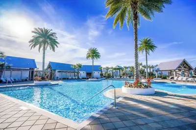 Image de 5br Beach Getaway! 5 Bikes! 2 Pools! Beach Access! ~ La Sea-Esta at Prominence
