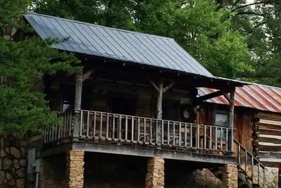 Image de La Robinette chez Pioneer Meadow Cabins - Cabane en rondins anciens