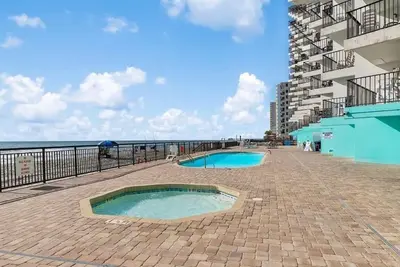 Image de Condo Royal Gardens Oceanfront au 11e étage