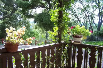 Image de Explorez la cĂ´te centrale de Portola Inn Guest House