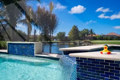 Image de Maison 5 étoiles! Golf & Resort Services, piscine privée / spa, 3 bd, 3 bth + D