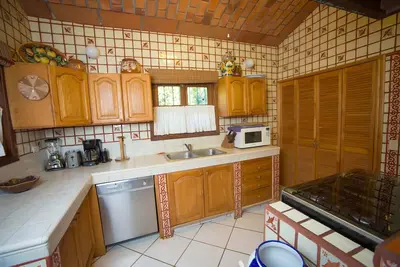 Image de Bucerias plage Charm - Deux étages beachhouse de luxe avec terrasse sur le toit!