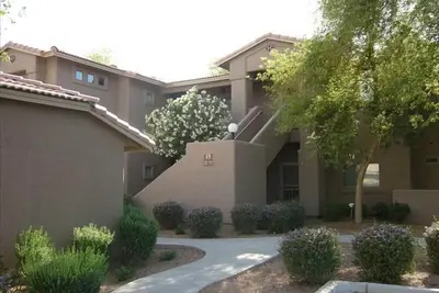 Image de Belle Condo à Chandler, très privé sur Lush Grounds