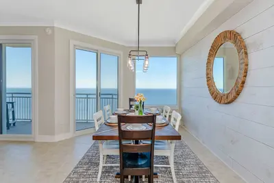 Image de Oceanfront Luxury Condo 48th St Oc - Vues de lever et coucher de soleil!