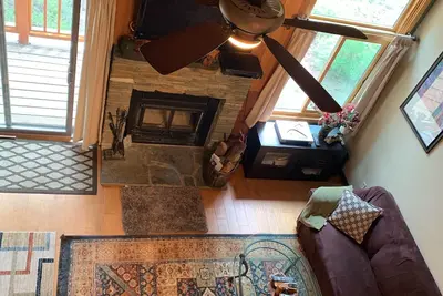 Image de Condo familial Mammoth spacieux et mis à jour avec loft