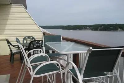 Image de Prime Ledges 4 Bdrm Condo avec Impressionnant chenal principal Voir