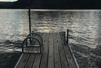 Image de Lakefront de Charme Chalet - Northern Lake George