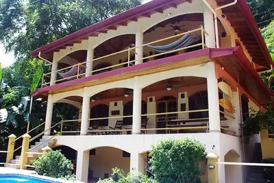 Image de Oceanfront Home and Guest Cottage à Dominical, Costa Rica