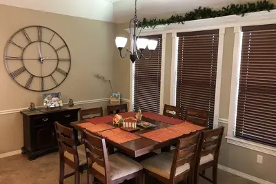 Image de Maison unifamiliale d'un étage. 3 chambres et 2 salles de bain complètes.