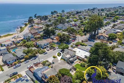 Image de Maison de plage de Mitchell's Cove - 2 min. Marchez jusqu'Ă la plage!