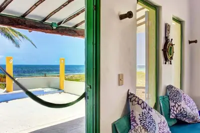 Image de maison en bord de mer avec la mer des Caraïbes à votre porte à Puerto Morelos