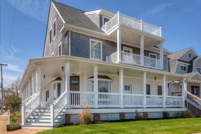 Image de The Bay Head House pour les vacances, réunions, mariages intimes 9 Br / 6 Ba!