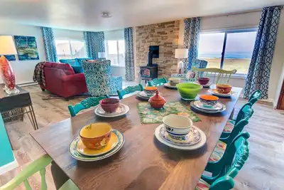 Image de Ocean Front Home sur une plage tranquille près de Yachats! Nuit Gratuite!