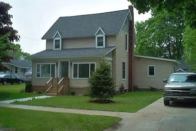 Image de Appelez à propos de notre spécial été! 3 chambres 2 salles de bain ou 1 chalet Bd. Super prix!