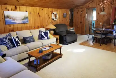 Image de 3 Br, w balcon - près de la plage Camp Ellis Saco Me