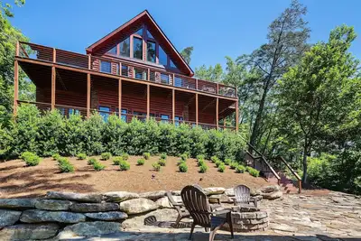 Image de Superbe cabane en rondins au bord du lac