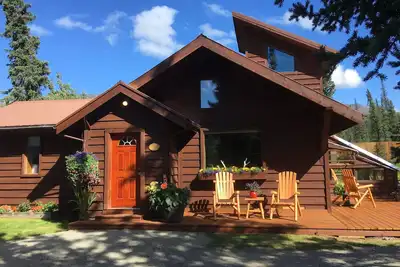 Image de La location de vacances Carlo House, Carlo Guest Cabin & Carlo Loft-House pour tous les besoins!