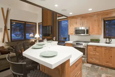 Image de 3k27 par Expérience Park City - 2bd Condo à seulement 200 verges de Park City Mountain