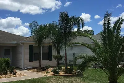 Image de Profitez de la beauté et des loisirs des villages dans cette maison loin de chez vous!