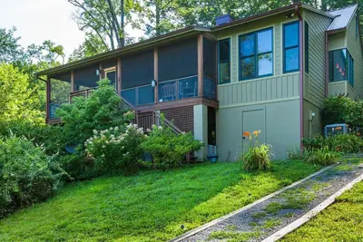 Image de Beautiful Lake Summit Home And Boathouse- Près de Asheville, Tryon, Flat Rock