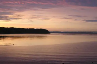 Waterfront Beach Cottage Retreat