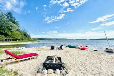 Image de Maison au bord du lac avec quai privé, plage privée, location pour la première fois