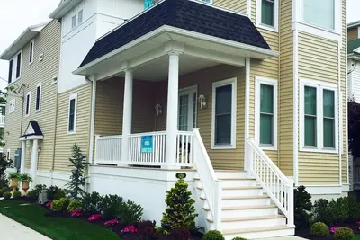 Image de 5 étoiles de luxe Condo - Coastal Elegance - Premier Lieu!