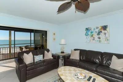 Image de Buttonwood 477 - Condo 3 chambres avec plage privée avec chaises longues et parasol fourni, 2 piscines, centre de fitness et courts de tennis.