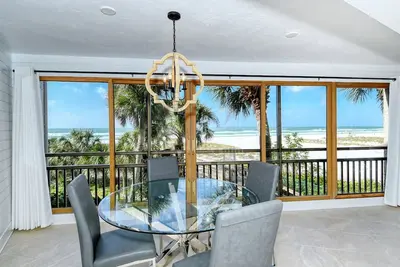 Image de Doveplum 112-3 étages, Condo 4 chambres avec plage privée avec chaises longues et parasol fournis, 2 piscines, centre de fitness et courts de tennis.