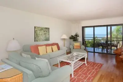 Image de Buttonwood 452 - Condo 3 chambres avec plage privée avec chaises longues et parasol fourni, 2 piscines, centre de fitness et courts de tennis.