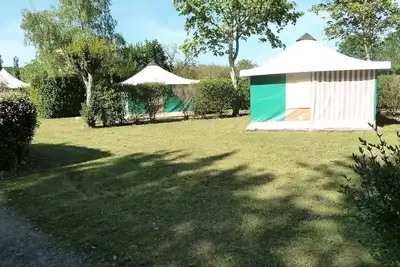 Bungalow toilé meublé 2/5 pers 5 personnes