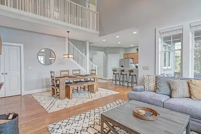 Image de Townhome R7a- Gated Resort, 8 personnes, piscines, à proximité des attractions de High Country - 10% de réduction de dernière minute - remise incluse dans le devis en ligne
